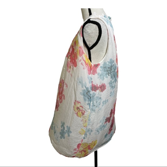 Elena Baldi silk floral blouse. Sleeveless ruffle detail around neckline… - Picture 7 of 10